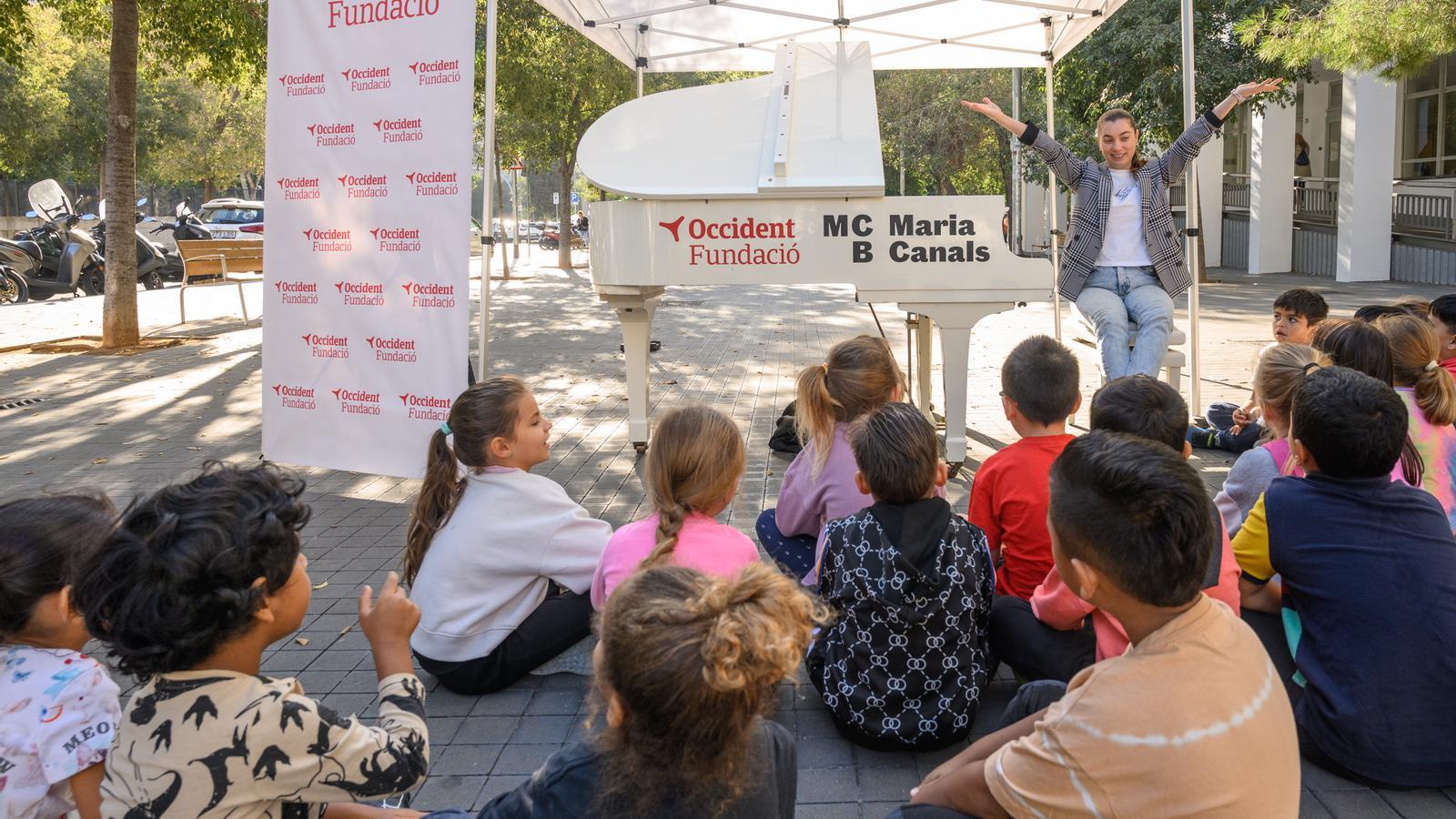 Maria Canals'tan İhtiyaç Sahibi Çocuklara Piyano Fırsatı: Müziğin Erişilebilirliği