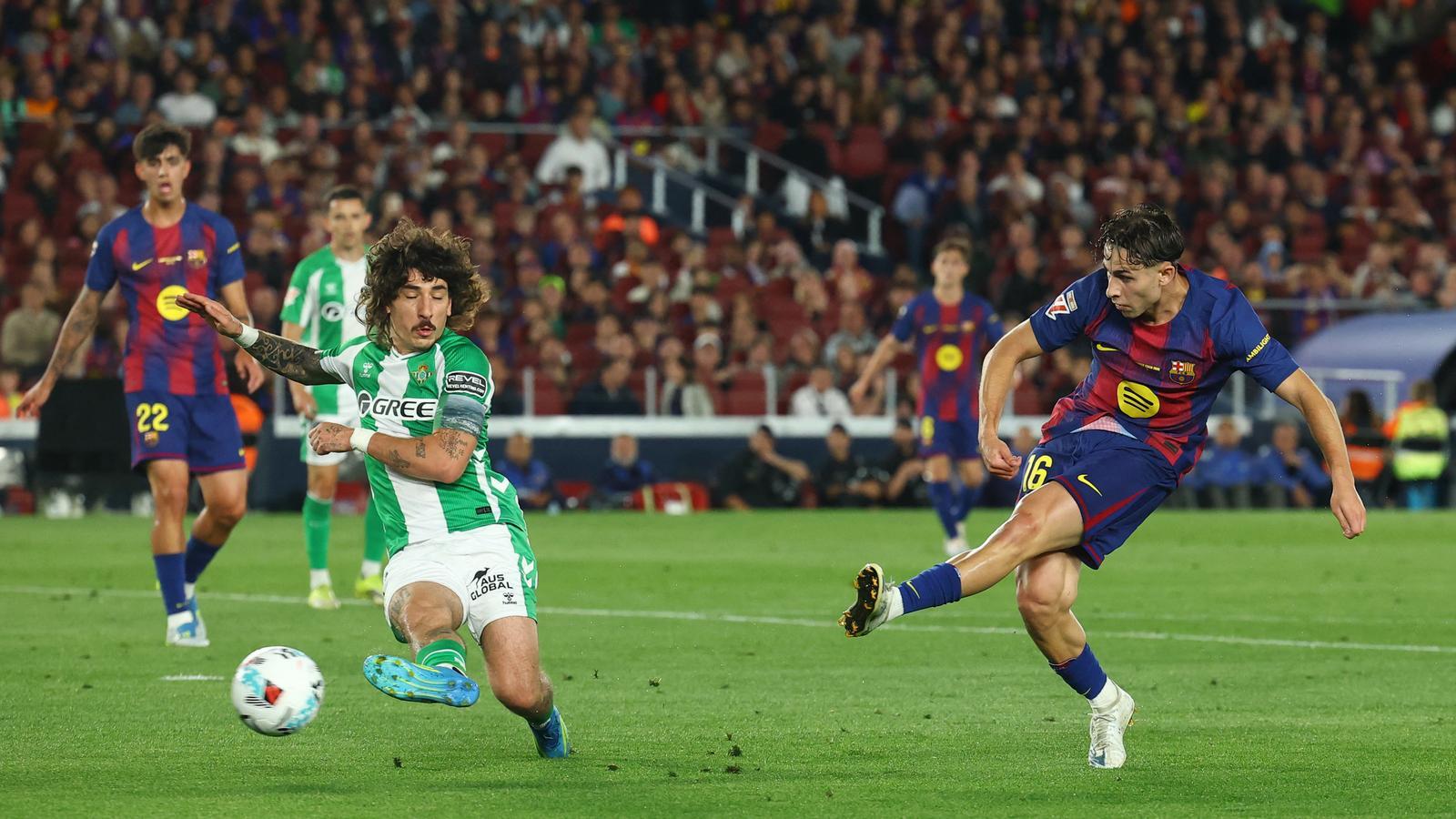 Şampiyon Barcelona Sezona Başlıyor: Elche Maçı Detayları ve Beklentiler