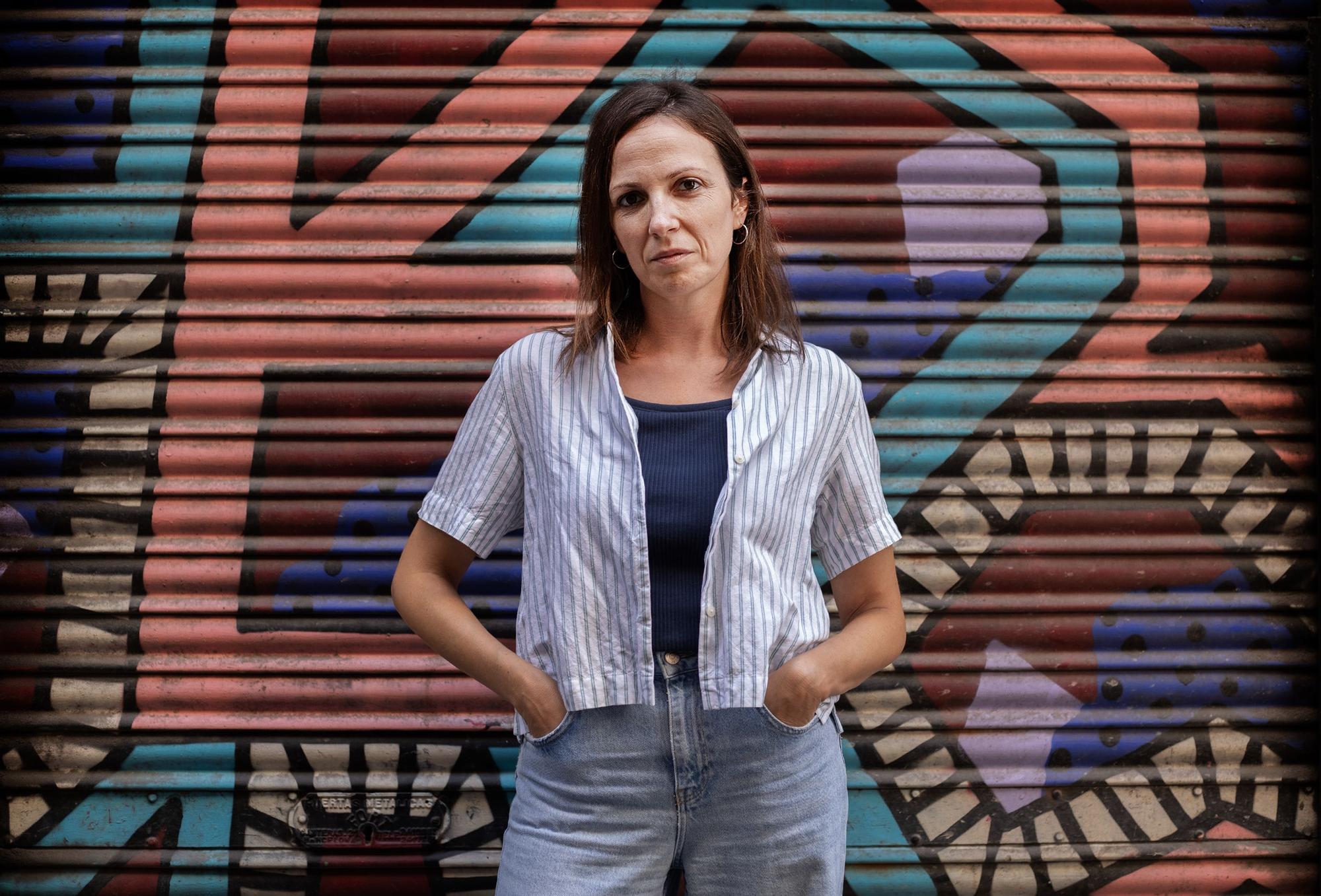 Aşkın Karanlık Yüzü: Marta Sans'ın Yeni Romanı Yıkıcı İlişkileri Mercek Altına Alıyor