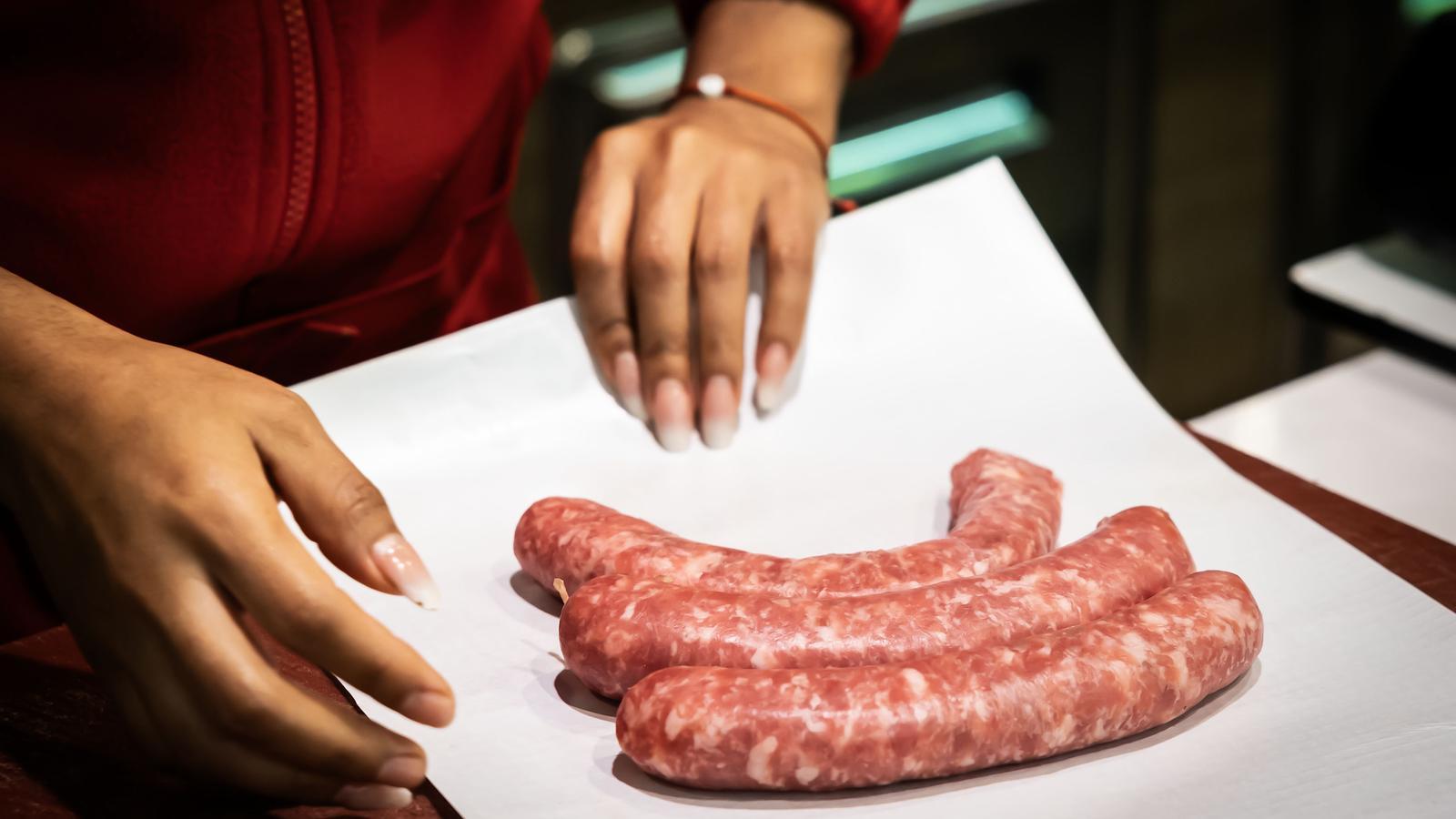 Barselona'da Sosyal Market Tartışması: Collboni'nin Kamu Mağaza Ağı Önerisine