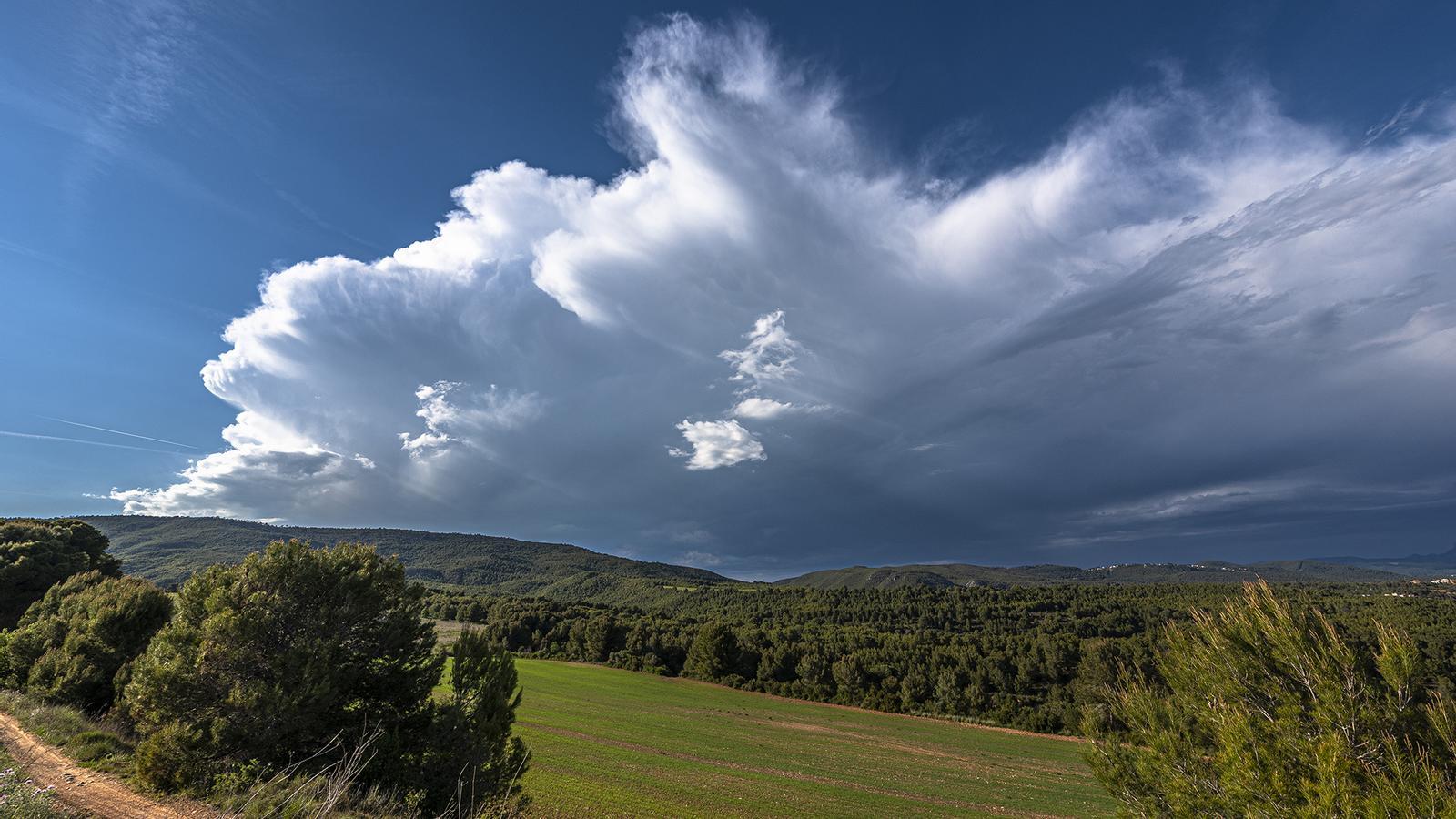 Katalonya'da Hava Durumu Alarmı: Pireneler ve Orta Katalonya'da Şiddetli Fırtına