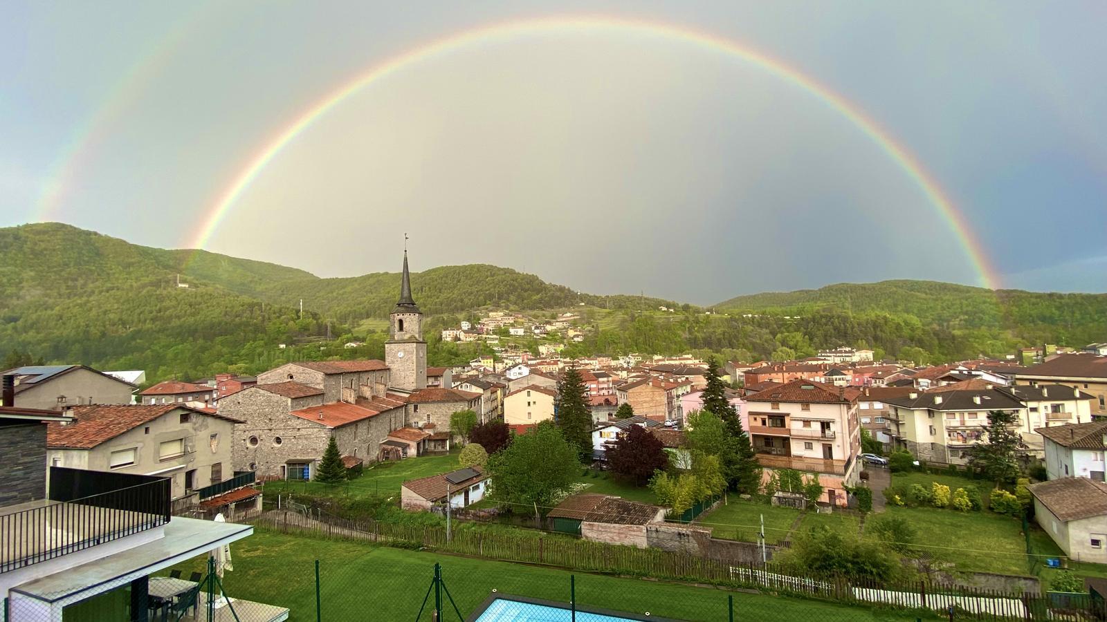Sant Jordi Kutlamaları Hava Durumuyla Sınanıyor: Katalonya'da Yağmur Beklentisi