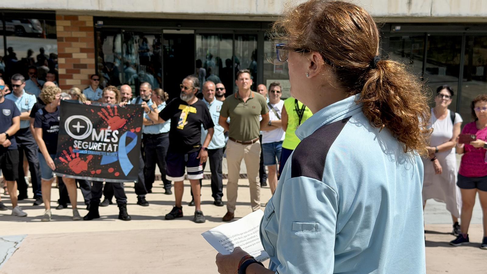 Barselona'da Cezaevi Görevlilerinden Güvenlik Protestosu: 'Bir Daha Asla!'