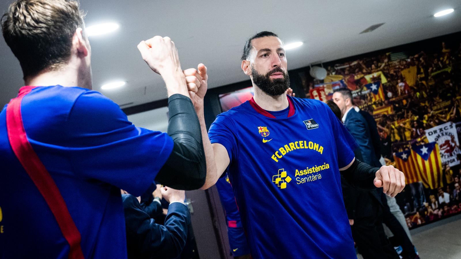 Çamaşır Krizi EuroLeague Maçını Erteletti: Barça-Kızılyıldız Karşılaşmasında Şok Gecikme