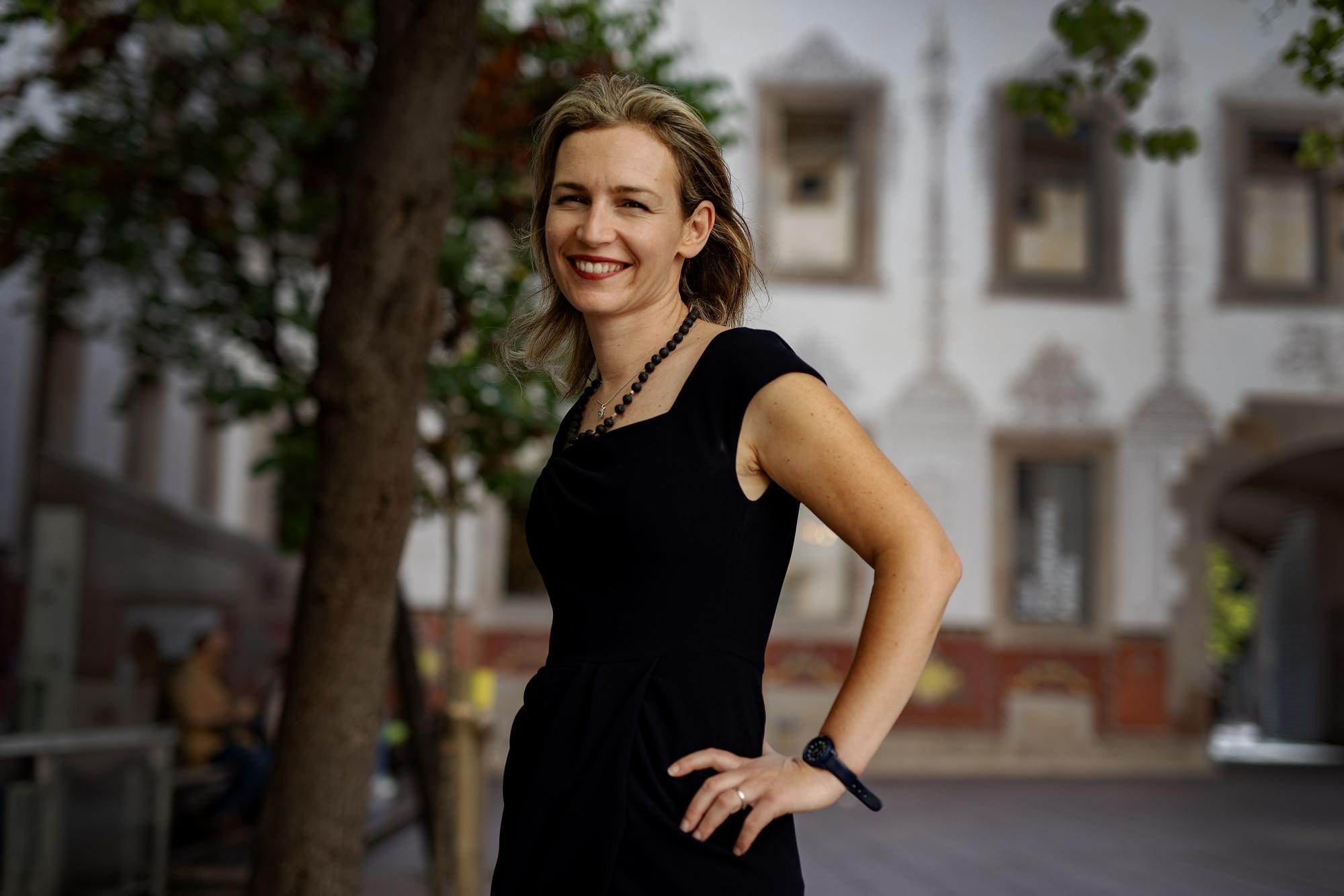 Lea Ypi'den Büyükannenin Onurlu Direniş Hikayesi: 'İtibar' Kitabı