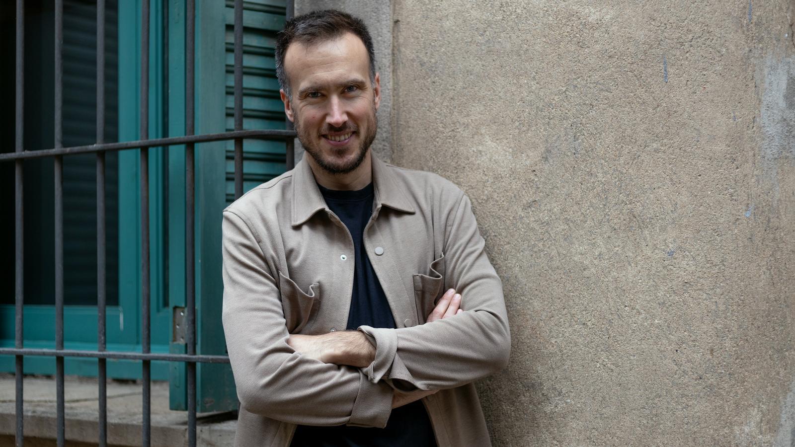 Joc de Cartes Programında Sunucu Değişikliği: Marc Ribas Yerine Arnau París Geliyor