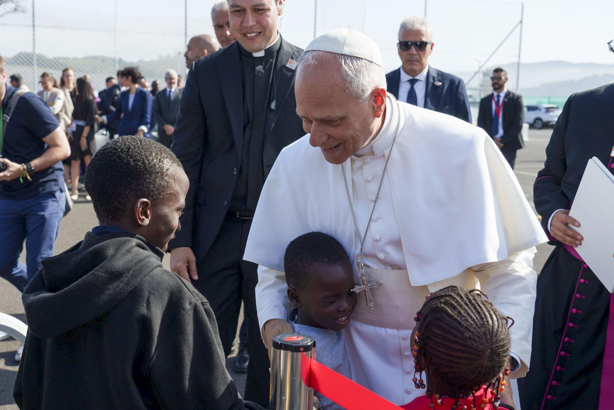 Papa Franciscus'tan İspanya'nın Göç Politikasına Destek: Sánchez'e Moral Desteği