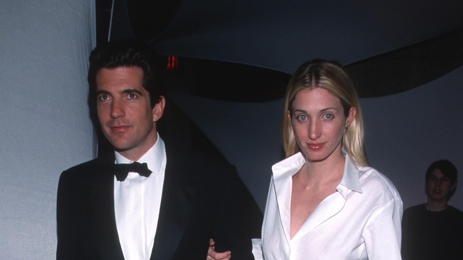 JFK Jr. ve Carolyn Bessette: Trajik Aşk, Ölümden 27 Yıl Sonra Yeniden Gündemde