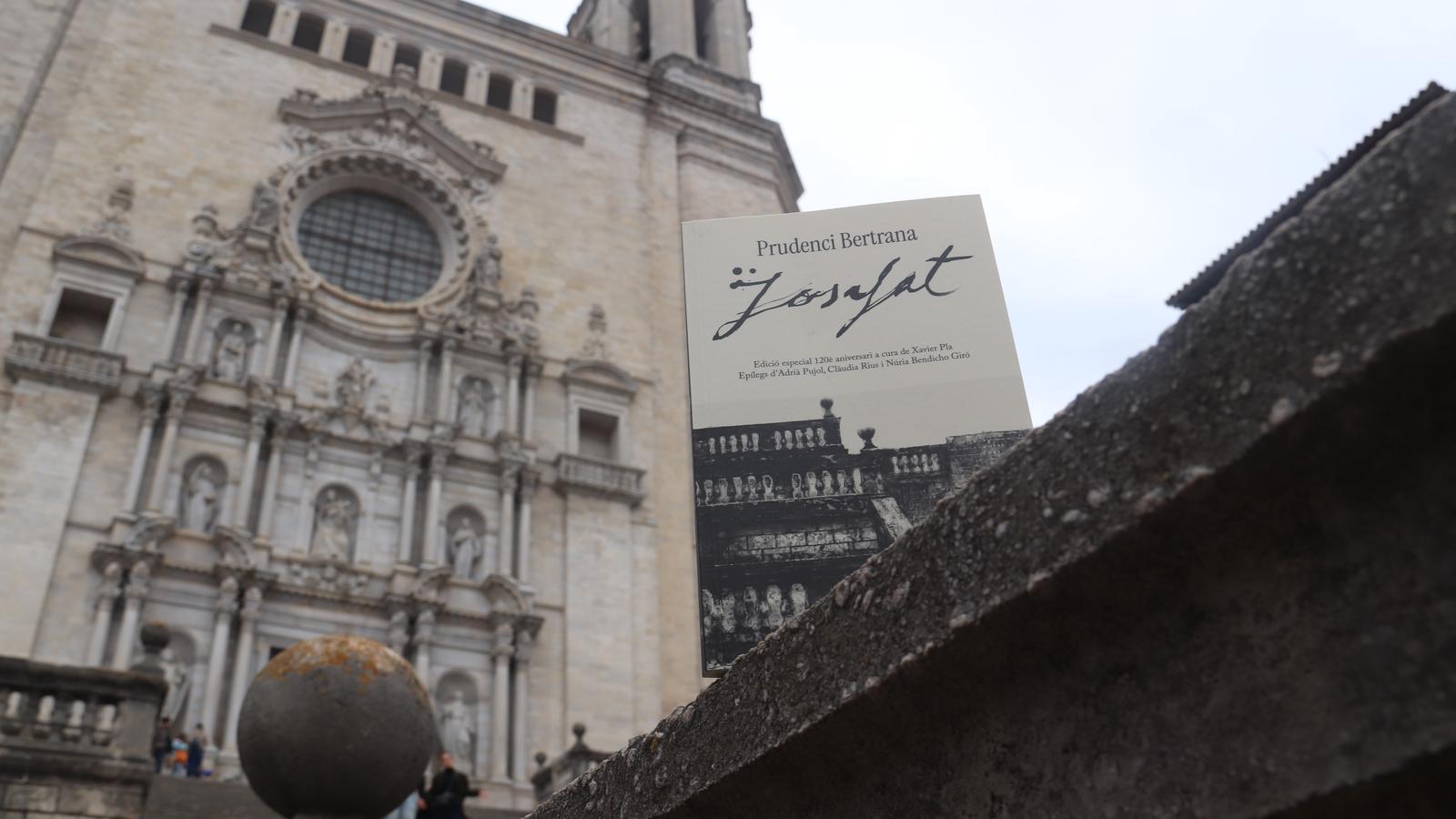 Girona'dan 'Josafat' ve 'Bridgerton': Erotizm Hangi Eserde Daha Özgürleştirici?