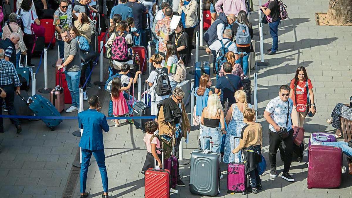 **Barselona Kruvaziyer Vergisi Artıyor: BComú, ERC ve PSC ile Anlaştı**