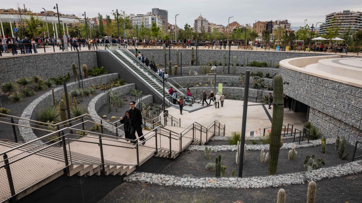 Barselona Metrosu'nda Katener Yangını: Glòries'te Acil Tahliye ve Ulaşım Kesintisi