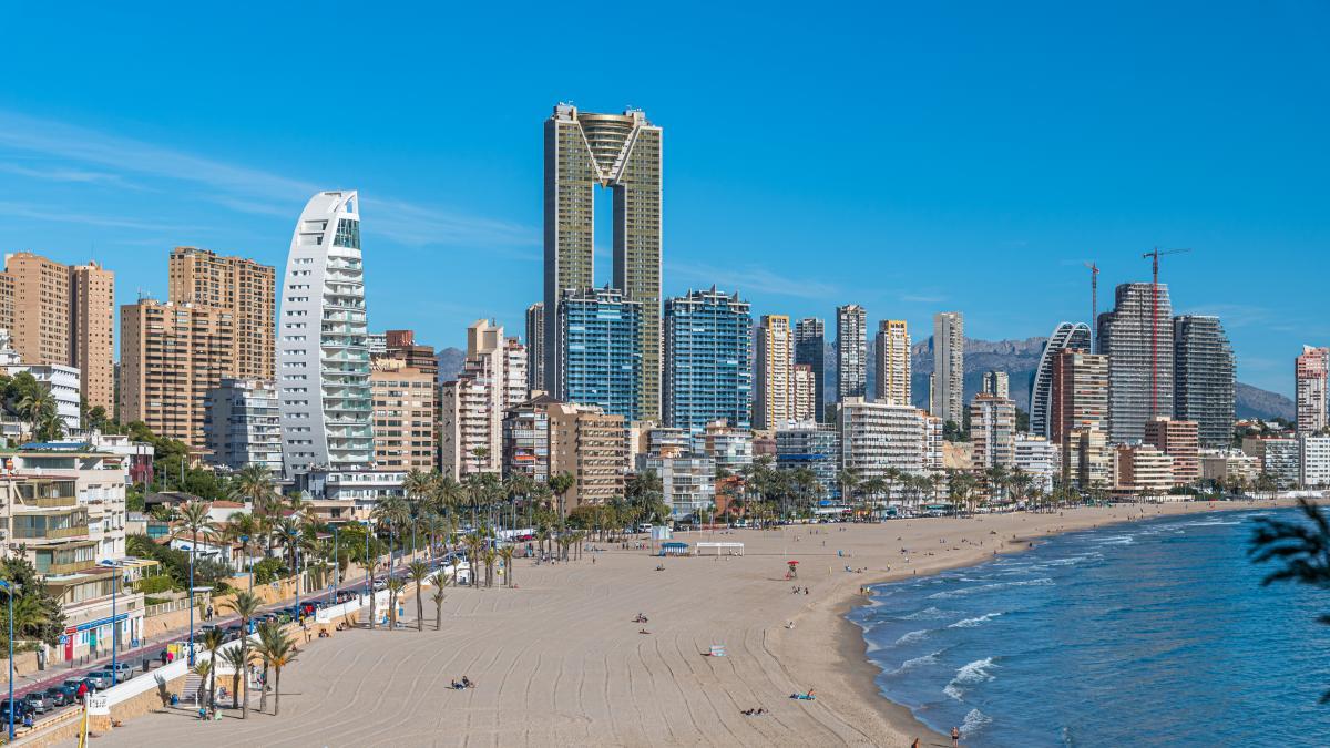 Benidorm Plajında Şnorkel Yaparken Yaşlı Turist Hayatını Kaybetti: Tatil Güvenliği