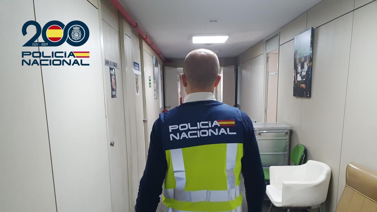 Valensiya'da Alzheimer Hastası Yaşlı Kadını Yağmalayan Noter ve Avukatlar Tutuklandı