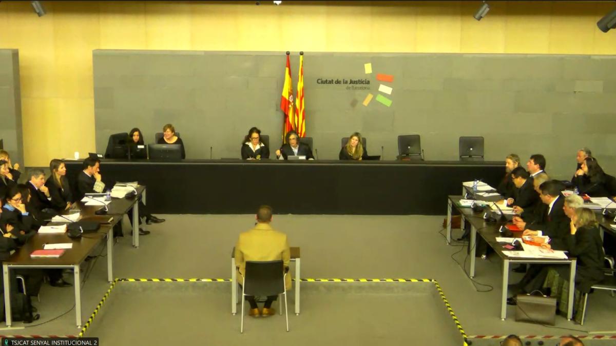 Barselona Barosu'ndan Yaşlılara Dolandırıcılık Yapan Avukata Sert Tepki: 'Mesleğin