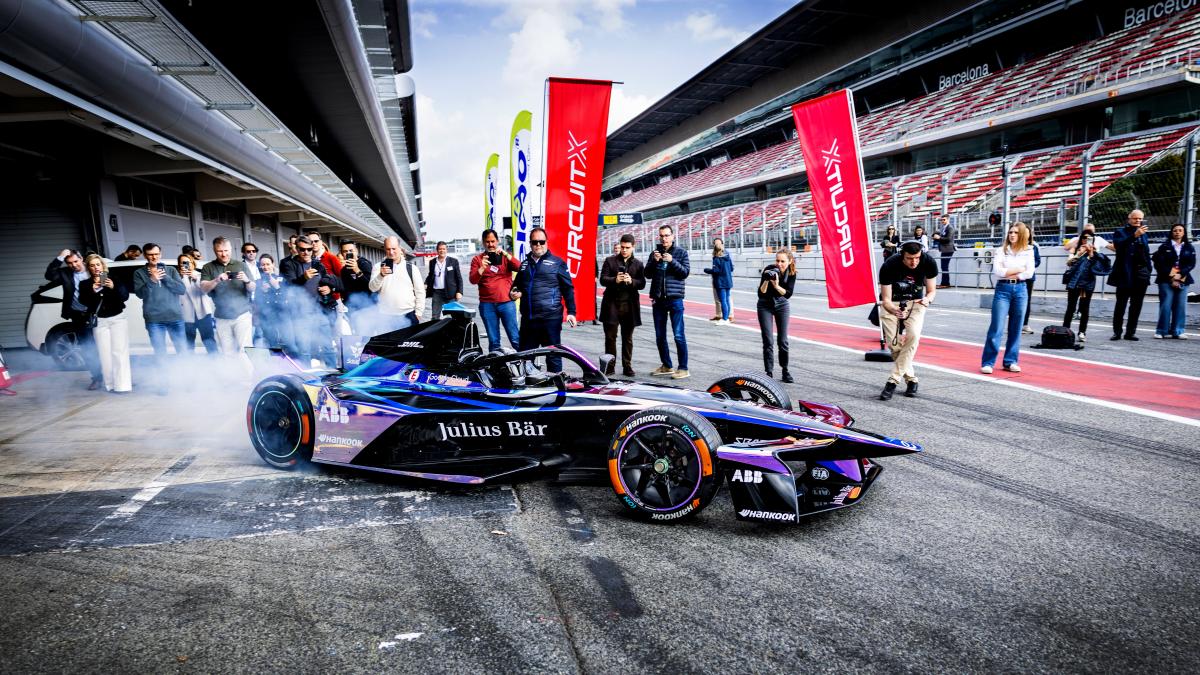 MWC Barselona, Hız Pisti'ne Genişliyor: Teknoloji Devinin Büyüme Hamlesi