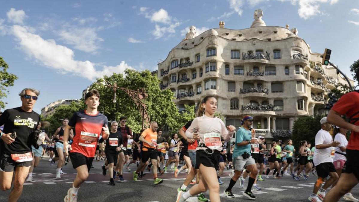 Barselona'nın Efsanevi Koşusu Rekor Kırdı: Ek 10.000 Kontenjan Açıldı!