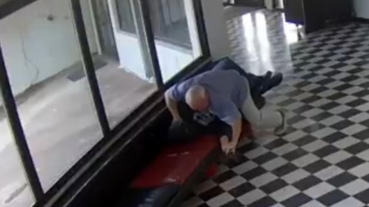 Oklahoma'da Kahraman Müdür Potansiyel Bir Katliamı Cesurca Önledi