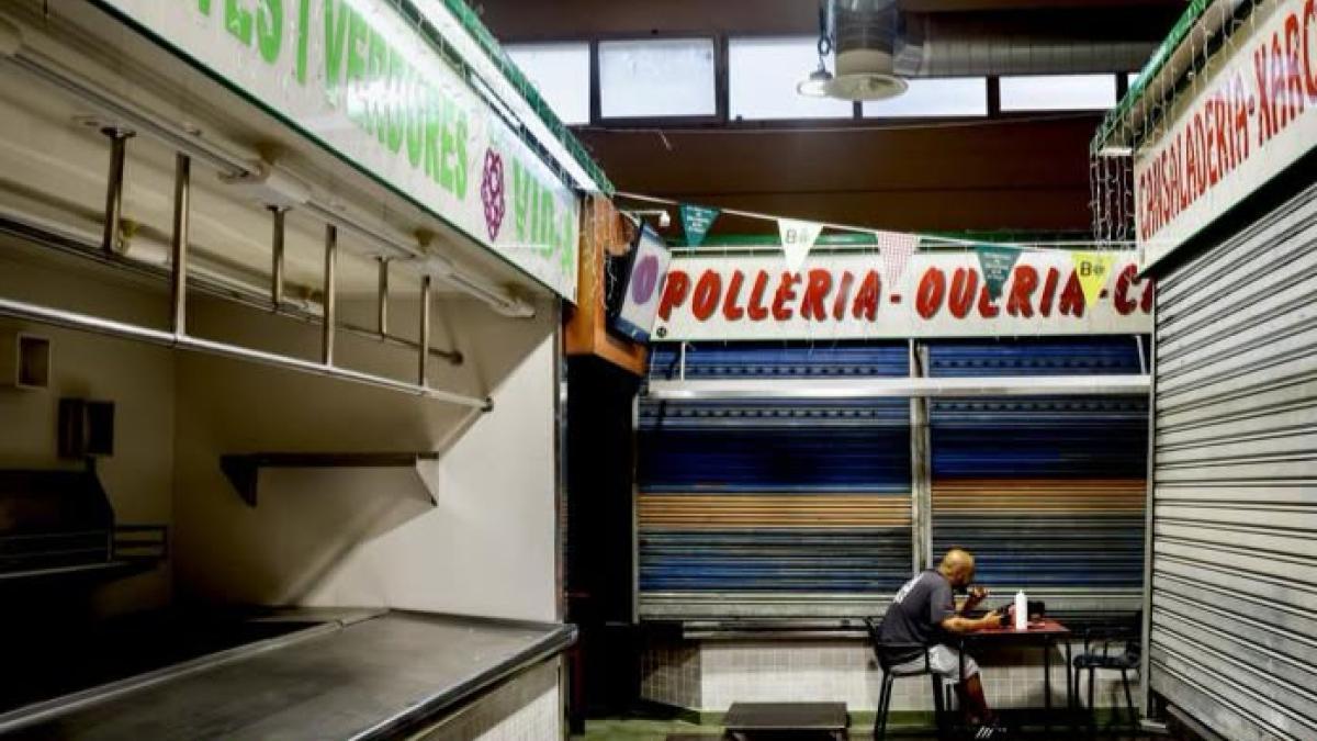 Barselona'nın Tarihi Pazarları Can Çekişiyor: Geleneksel Ticaret Alarm Veriyor