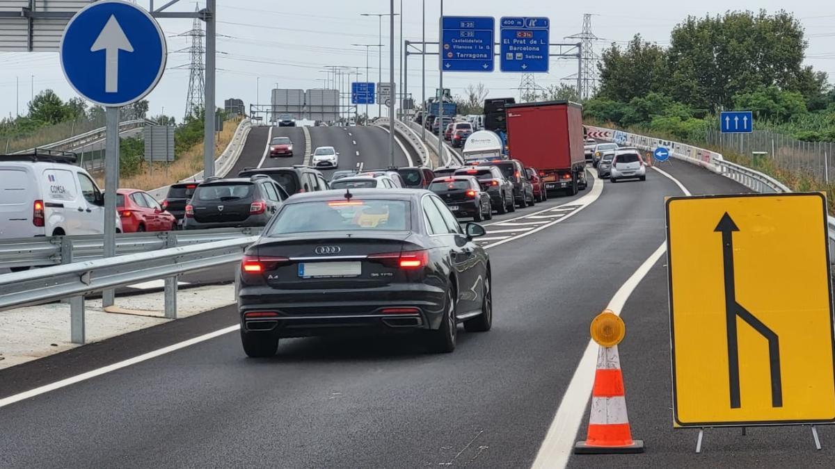 Barselona'da B-25 Otoyolu Çilesi: Sant Boi'de Trafik Sıkışıklığı Yeniden Başladı