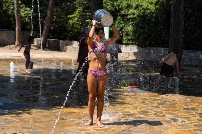 Barselona'nın Tibidabo'sunda Saklı Plaj: Yaz Sıcağına Karşı Serin Bir Vaha