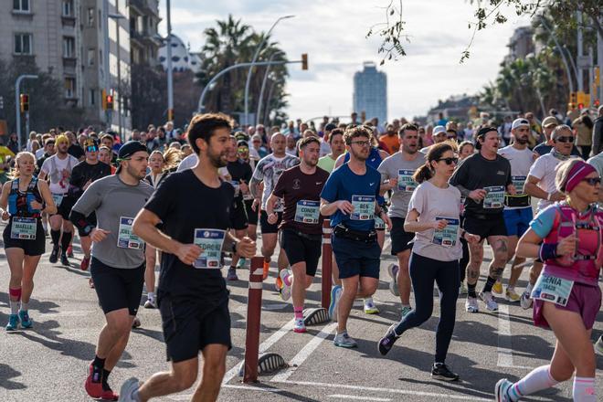 Barselona Maratonu Güzergahı Tartışma Yarattı: Şehir Sakinleri Pazar Felcine İsyan Etti!