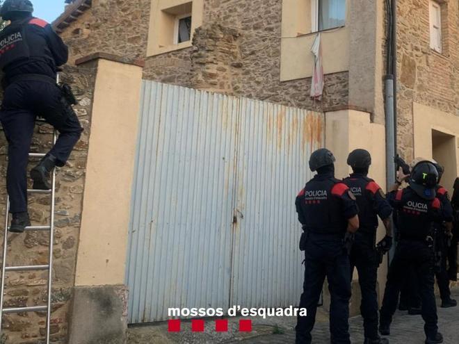 Katalonya'da Narkotik Darbe: Sant Joan Despí'de Kokain Satış Noktası Çökertildi