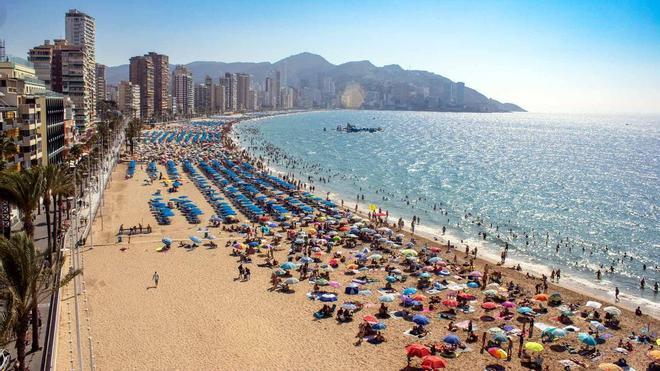 Benidorm'da Feci Parasailing Kazası: İngiliz Turist Hayatını Kaybetti