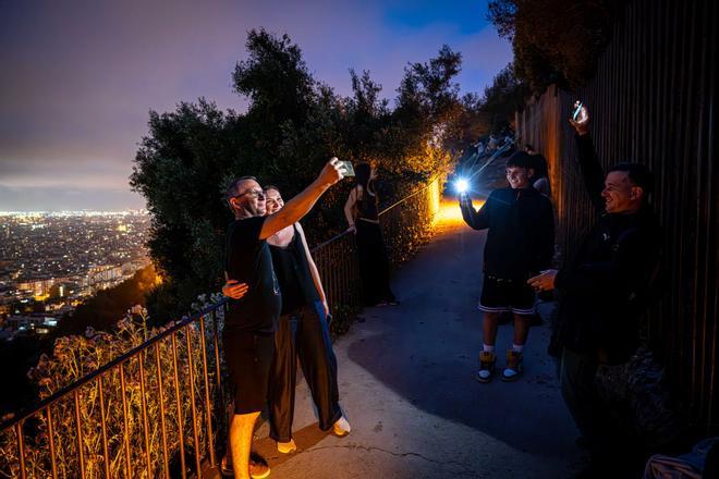 Barselona'da Turist Akınına Karşı Radikal Adım: Turó de la Rovira'ya Giriş Kontrolü