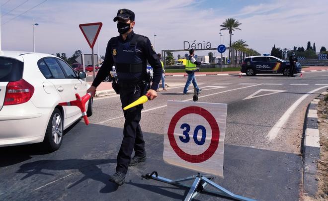 İzinli Polis, Valensiya'da Eşine Şiddet Uygulayan Yaşlı Adamı Durdurdu