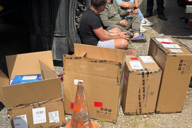 Katalonya'da Kamyon Şoförlerinden Akıl Almaz Dolandırıcılık: Kendi Yüklerini Çalıp