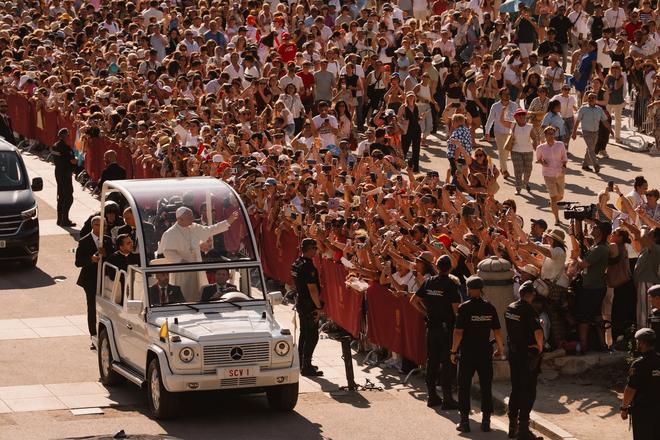 Barselona'da Büyük Heyecan: Papa XIV. Leo'nun Sagrada Família Papamobil Rotası