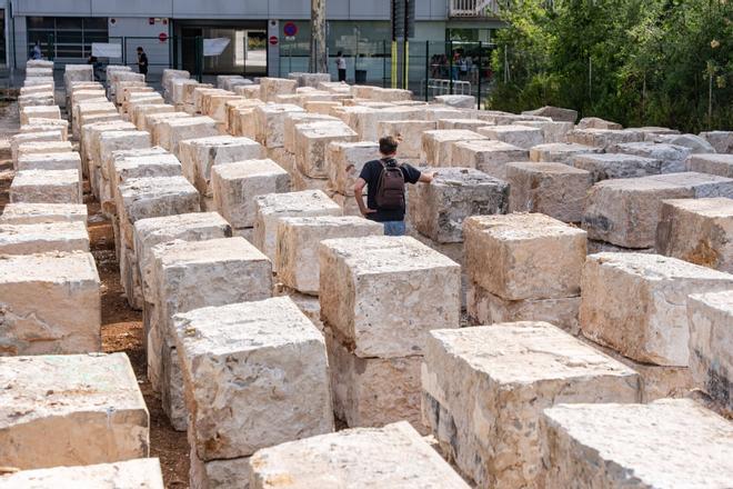 Barselona'nın Saklı Hazinesi: Montjuïc Taş Ocaklarından Gelen 250 Blok Glòries'te