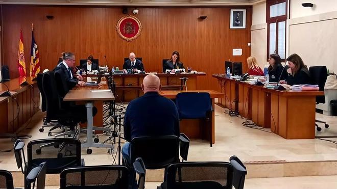 Mallorca'da Sosyal Güvenlik Dolandırıcılığı Davası: İşadamı Suçu 'Gestoría'ya Yükledi