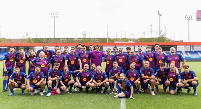 Barselona'da Barış Sahası: Uber, Taksi ve VTC Sürücülerini Futbol Maçında Birleştirdi