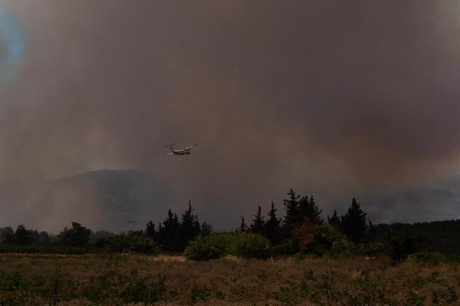 Güney Fransa'da Kontrolden Çıkan Orman Yangınları: Yüzlerce Kişi Tahliye Edildi