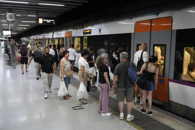 Barselona Sants'ta Grev Rehaveti: Rodalies Ağında Süregelen Çile