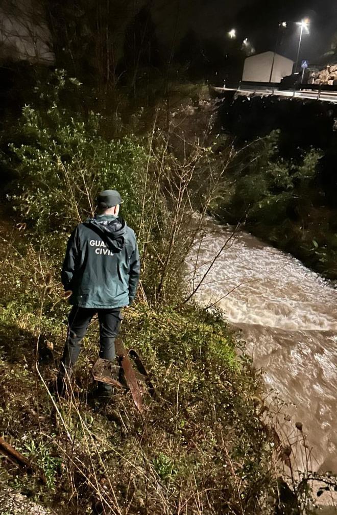 Asturias'ta Nehre Düşen 56 Yaşındaki Kadın İçin Büyük Arama Kurtarma Operasyonu