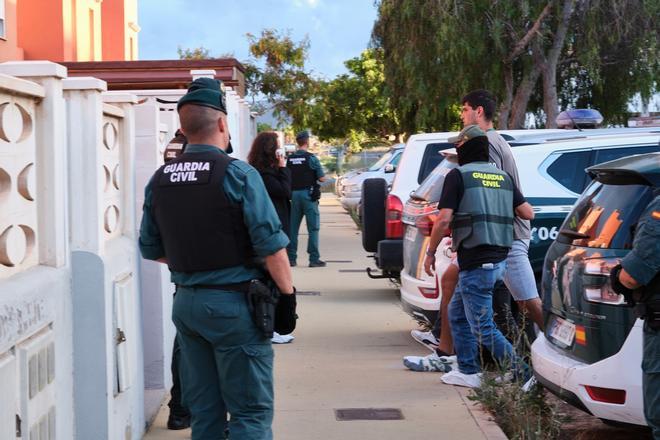 Fuerteventura'da Annesini Öldürmekle Suçlanan Gence Hapis: Dolandırıcılık İddiası da Var