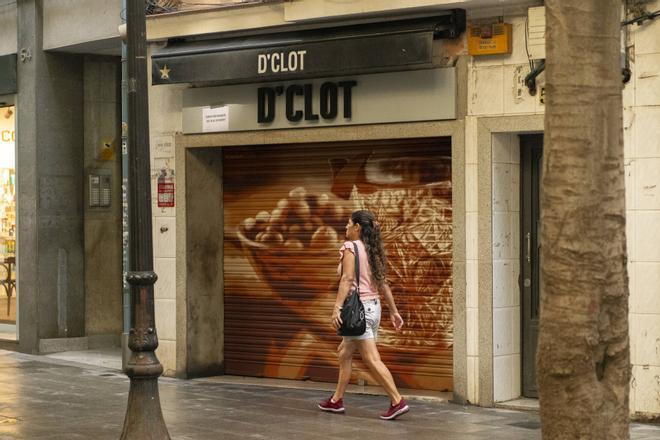 Barselona'nın El Clot Mahallesi'nde Sanatla Canlanan Dükkan Kepenkleri: Ticarete Yeni