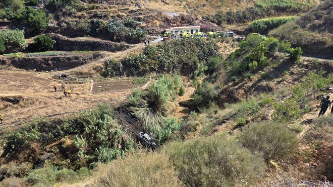 Kanarya Adaları'nda Feci Kaza: 81 Yaşındaki Sürücü Uçuruma Yuvarlandı, Yangın Çıktı
