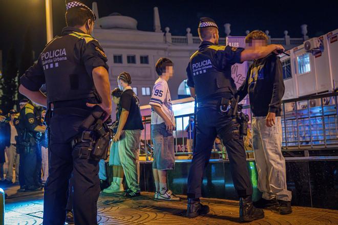 Barselona'da Sants Festivallerinde Kadınları Kaydeden İki Erkeğe Soruşturma