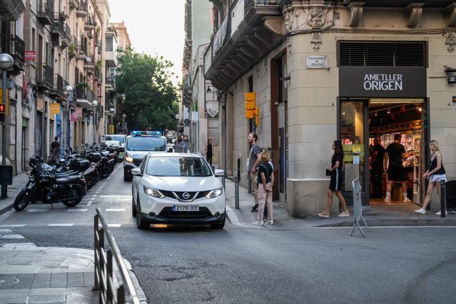 Barselona'da Trafik Düzenlemesi: Travessera de Gràcia'daki Değişiklikler Kalıcı Oldu
