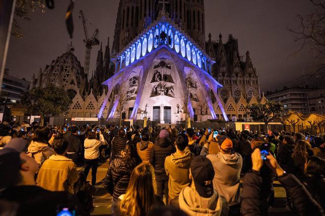 Sagrada Familia'da İsa'nın Çilesi: Işık ve Müzikle Görkemli Bir Deneyim