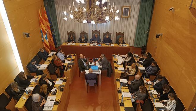 Badalona'da Evsizlik Krizi Derinleşirken Albiol'dan Sürpriz Hamle: Belediyeden Aşevi