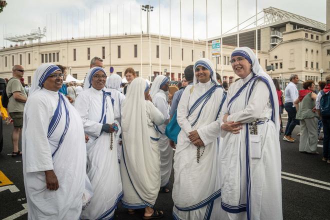 Barselona'da Tarihi An: Papa Leo XIV'ün Montjuïc Ziyareti ve 40.000 Kişilik Coşku