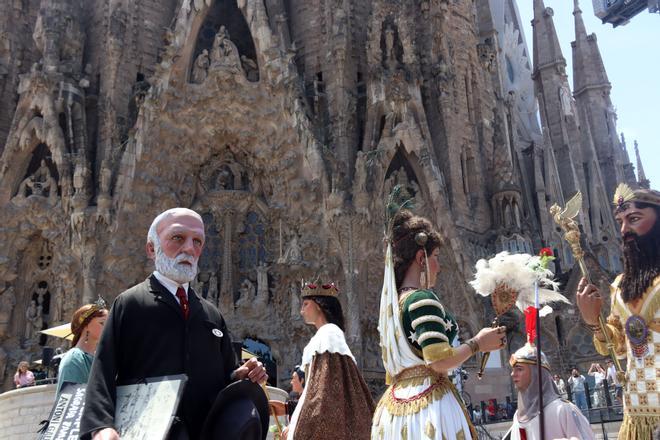 Sagrada Familia'da İsa Kulesi'nin Açılışı: Barselona'da Devler Geçidi ve Gaudí Mirası