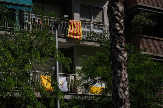Papa Franciscus'un Barselona Ziyareti: Çeşitli İnançlardan Farklı Tepkiler ve Maliyet