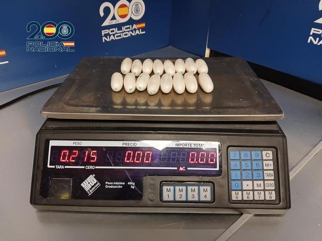 Madrid Barajas'ta Şok Operasyon: Hamile Kadın Vücudunda 69 Kokain Peletiyle Yakalandı
