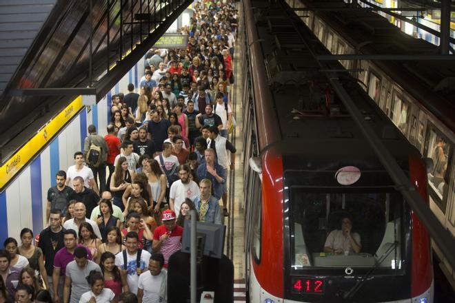 Barselona Metrosu Sant Joan Kutlamaları İçin 43 Saat Kesintisiz Çalışacak: Özel Sefer