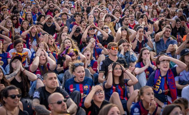 Barselona, Kadınlar Şampiyonlar Ligi Finali İçin Dev Ekran Kuruyor: Glòries'te Futbol